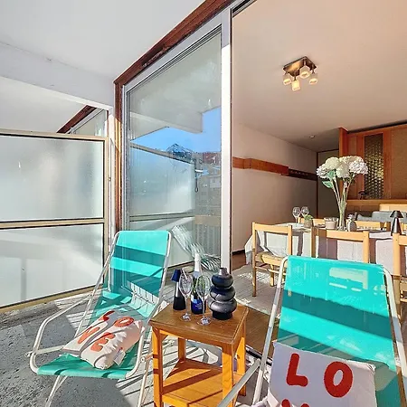 1650 - Flat 7s05 *